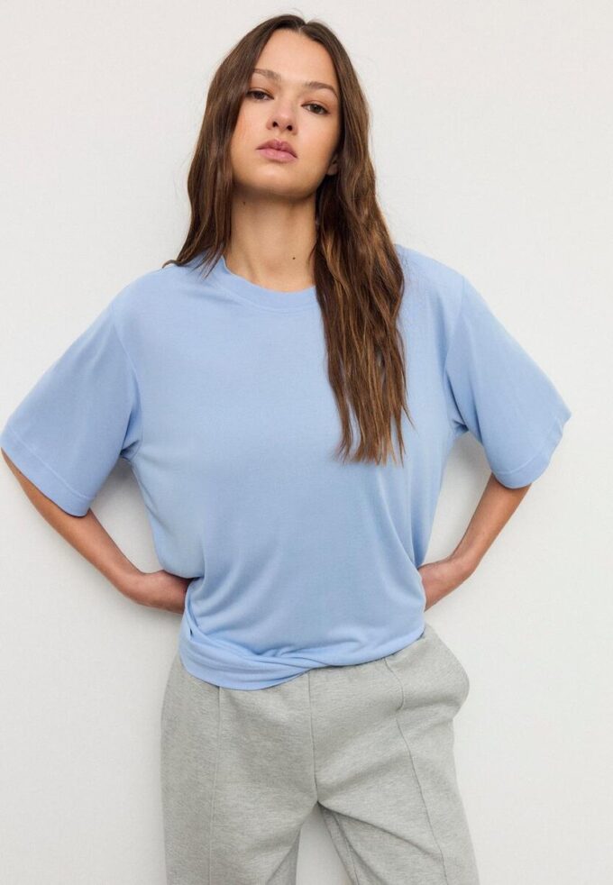 Απαλή υφή Oversize Πουλόβερ με Γυρισμένο Γιακά Απαλή υφή Oversize Πουλόβερ με Γυρισμένο Γιακά