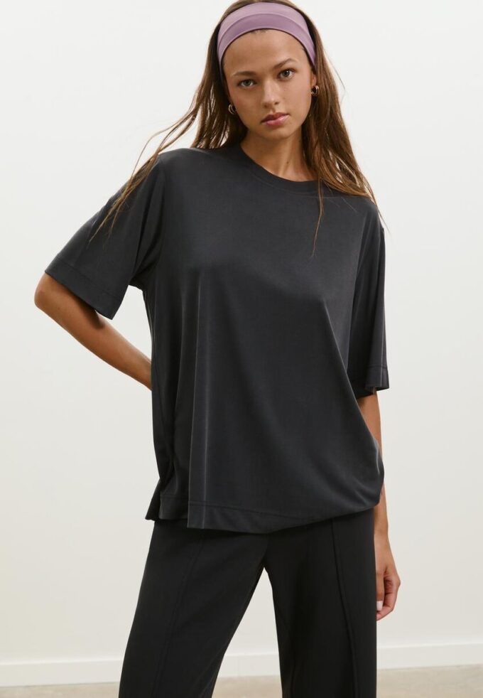 Απαλή υφή Oversize Πουλόβερ με Γυρισμένο Γιακά Απαλή υφή Oversize Πουλόβερ με Γυρισμένο Γιακά