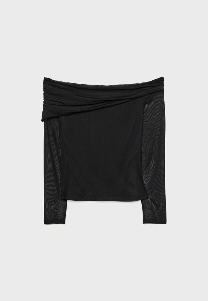Ασύμμετρο T-shirt από τούλι Ασύμμετρο T-shirt από τούλι
