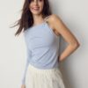 Ασύμμετρο T-shirt με μεταλλική αγκράφα Ασύμμετρο T-shirt με μεταλλική αγκράφα