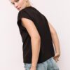 B06 Βασικό T-shirt με πεσμένους ώμους