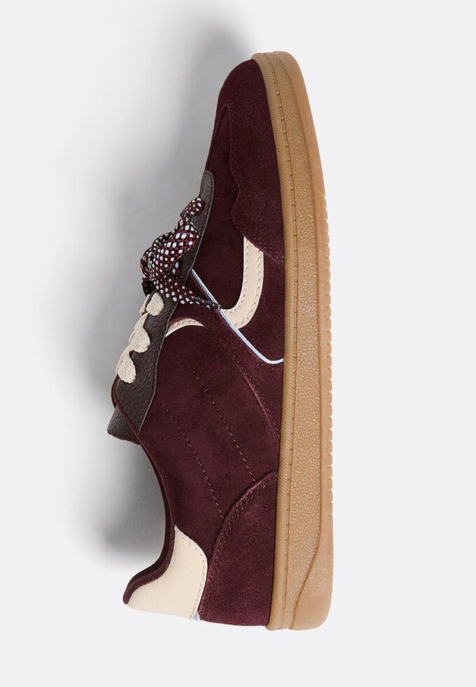 Casual Sneakers με διπλά κορδόνια Casual Sneakers με διπλά κορδόνια