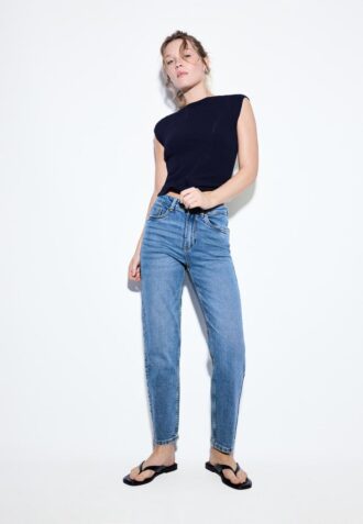 D10 Τζιν Mom Jeans με στενή εφαρμογή