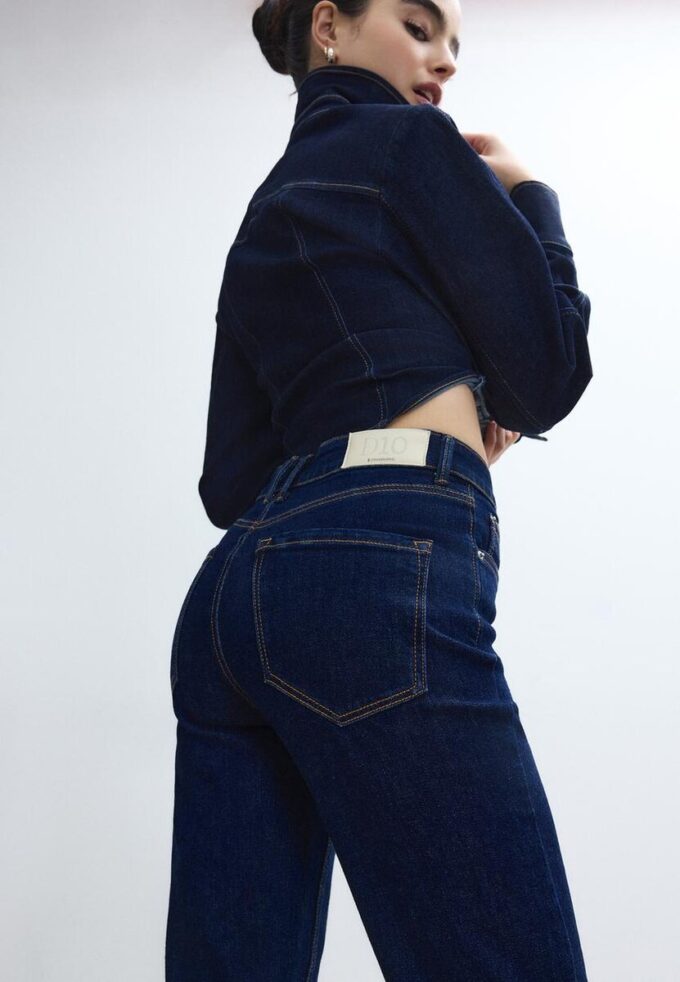 D10 Τζιν Mom Jeans με στενή εφαρμογή D10 Τζιν Mom Jeans με στενή εφαρμογή