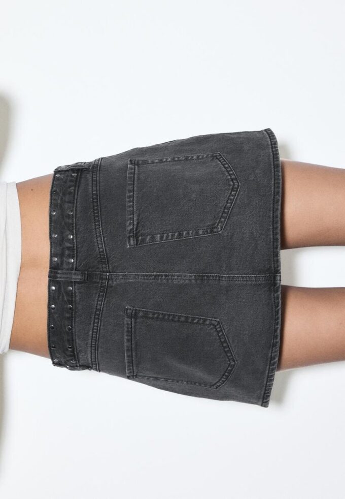 D62 Φούστα-Skort από τζιν με τρουκς D62 Φούστα-Skort από τζιν με τρουκς