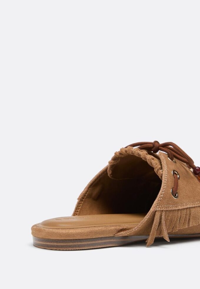 Δερμάτινα Loafers χωρίς πίσω μέρος με διακοσμητικά στοιχεία