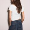Κοντά T-shirt με πτυχώσεις στα πλάγια Κοντά T-shirt με πτυχώσεις στα πλάγια