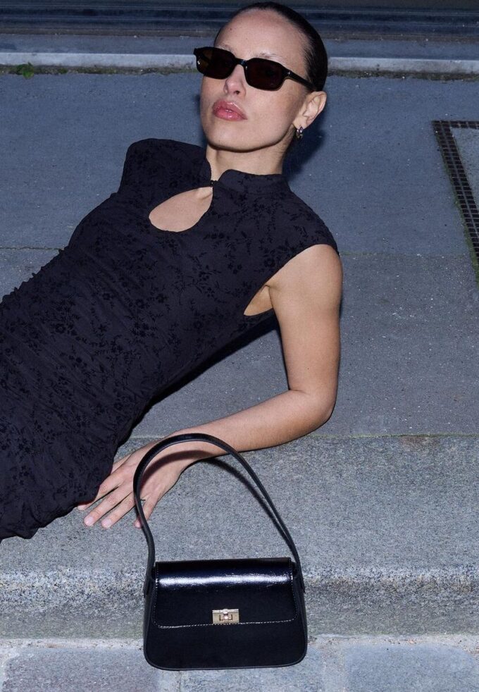 Κοντό φόρεμα σε στυλ Qipao Κοντό φόρεμα σε στυλ Qipao