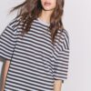 Κοντομάνικο T-shirt σε φαρδιά γραμμή