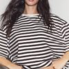 Κοντομάνικο T-shirt σε φαρδιά γραμμή