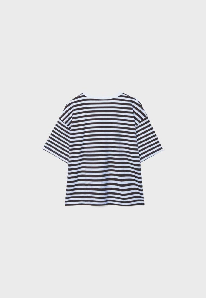 Κοντομάνικο T-shirt σε φαρδιά γραμμή