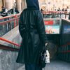 Μακρύ παλτό τύπου τρεντς από συνθετικό δέρμα Μακρύ παλτό τύπου τρεντς από συνθετικό δέρμα