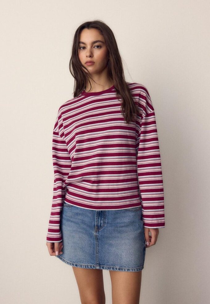 Oversize ριγέ T-shirt με μακριά μανίκια Oversize ριγέ T-shirt με μακριά μανίκια