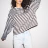Oversize ριγέ T-shirt με μακριά μανίκια Oversize ριγέ T-shirt με μακριά μανίκια
