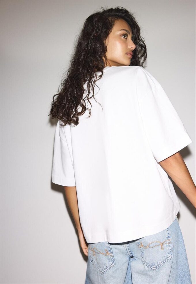 Oversize T-shirt με κοντό μανίκι Oversize T-shirt με κοντό μανίκι