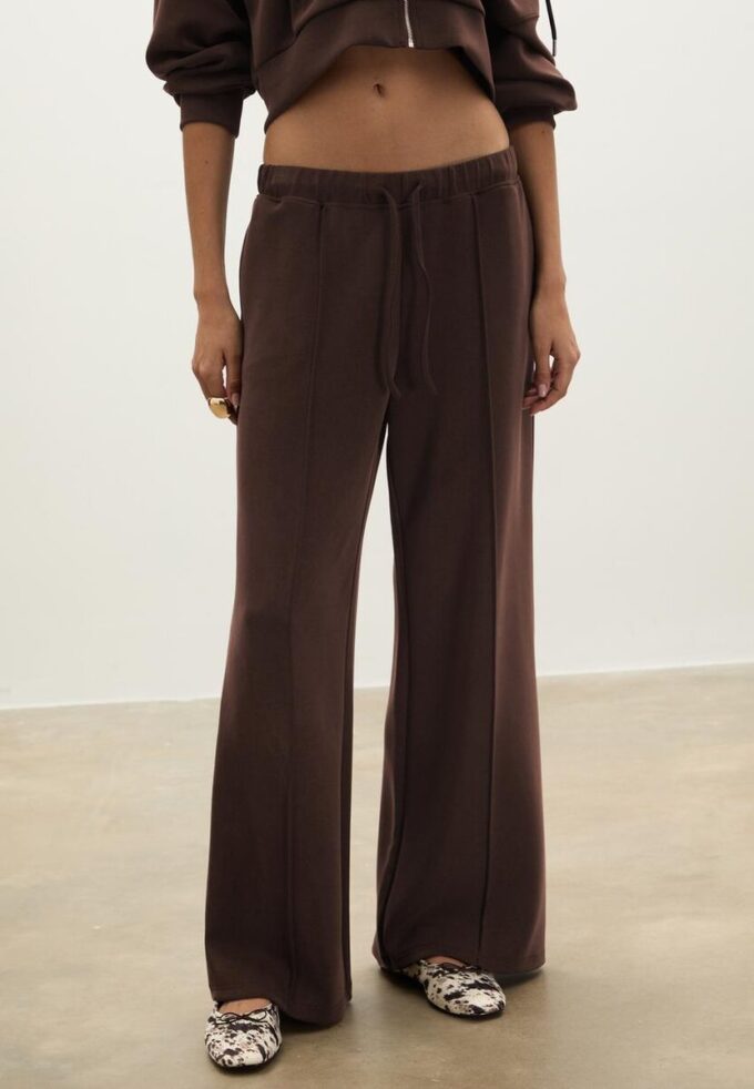 Παντελόνι Jogger με απαλή υφή και Wide Leg και λεπτομέρεια ραφής μπροστά Παντελόνι Jogger με απαλή υφή και Wide Leg και λεπτομέρεια ραφής μπροστά