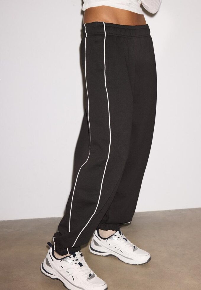 Παντελόνι Jogger με σωληνώσεις