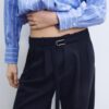 Παντελόνι με Wide Leg και λεπτομέρεια με αγκράφα Παντελόνι με Wide Leg και λεπτομέρεια με αγκράφα