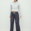 Ριγέ παντελόνι jogger με Wide Leg πόδια