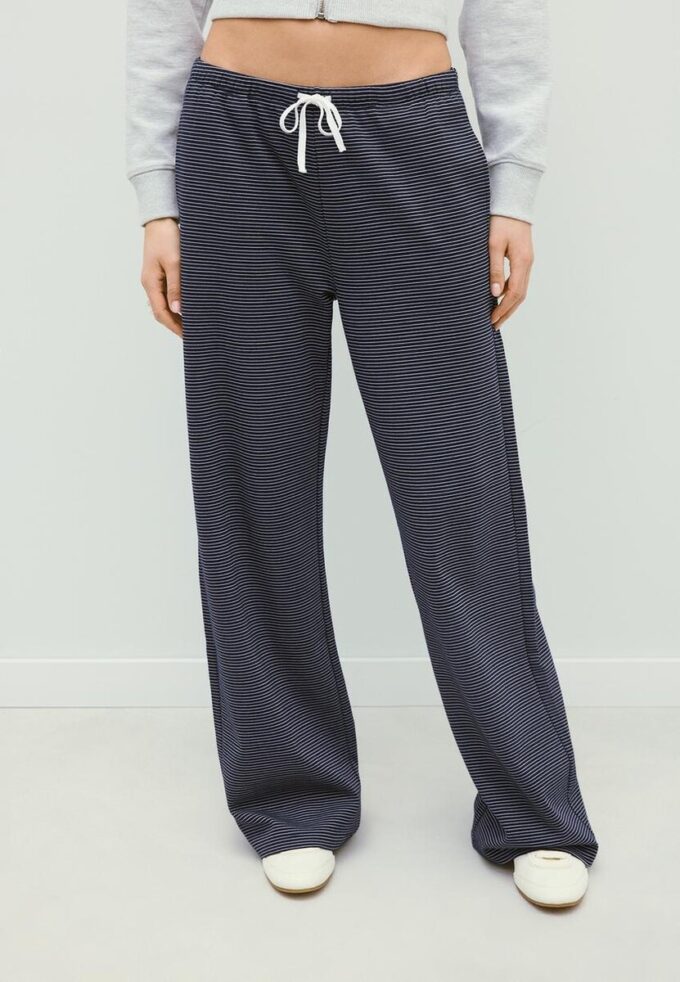 Ριγέ παντελόνι jogger με Wide Leg πόδια