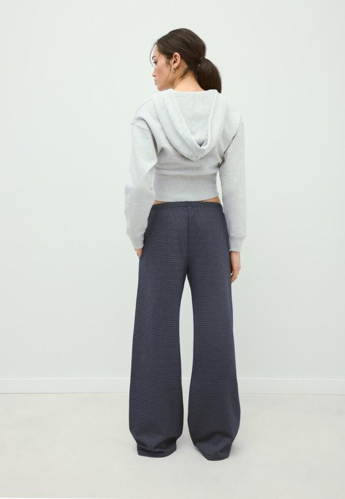 Ριγέ παντελόνι jogger με Wide Leg πόδια