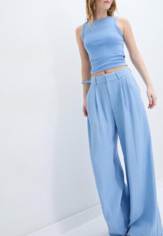 Ρουστίκ παντελόνι με Wide Leg γραμμή και ρυθμιζόμενα κουμπιά Ρουστίκ παντελόνι με Wide Leg γραμμή και ρυθμιζόμενα κουμπιά