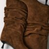 Slouchy δερμάτινες μπότες με χαμηλό τακούνι Slouchy δερμάτινες μπότες με χαμηλό τακούνι