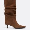 Slouchy δερμάτινες μπότες με χαμηλό τακούνι Slouchy δερμάτινες μπότες με χαμηλό τακούνι
