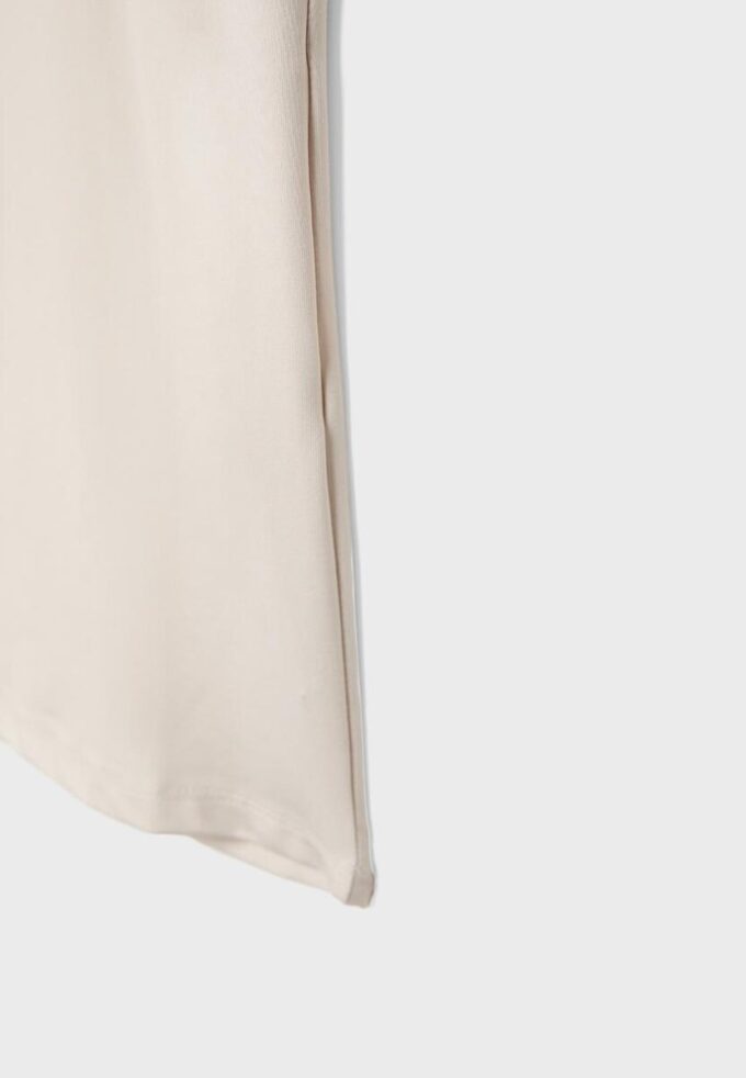T-shirt από πολυαμίδιο με φαρδιές τιράντες T-shirt από πολυαμίδιο με φαρδιές τιράντες