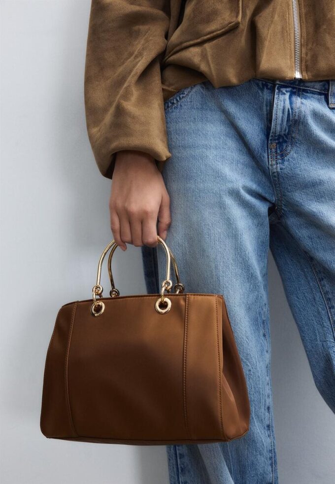 Τσάντα Tote με μεταλλική λαβή Τσάντα Tote με μεταλλική λαβή