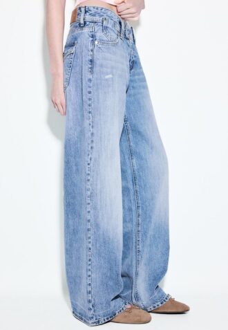 Τζιν χαμηλής μέσης με Wide Leg και κουμπί με κόσμημα
