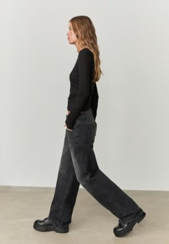 Τζιν χαμηλής μέσης με Wide Leg πόδια