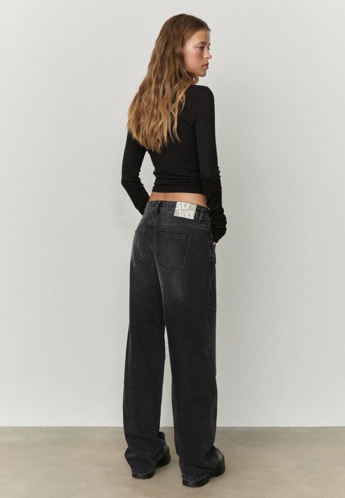 Τζιν χαμηλής μέσης με Wide Leg πόδια