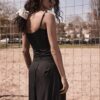 Βασικό αμάνικο μπλουζάκι Βασικό αμάνικο μπλουζάκι
