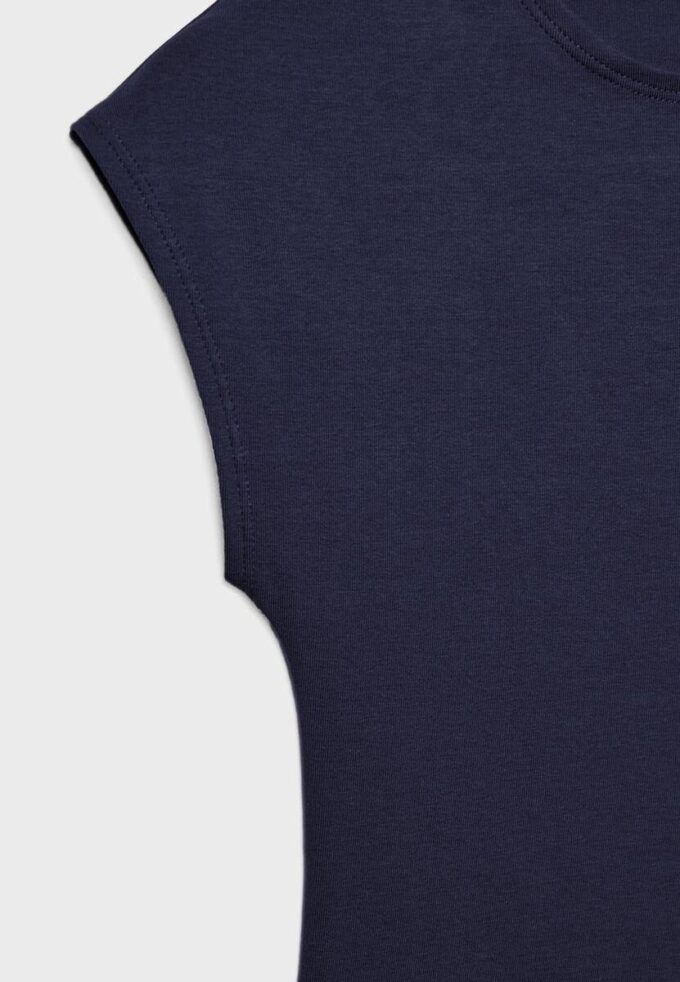 Βασικό εφαρμοστό κοντό T-shirt Βασικό εφαρμοστό κοντό T-shirt