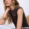 Βασικό εφαρμοστό T-shirt με πτυχώσεις Βασικό εφαρμοστό T-shirt με πτυχώσεις