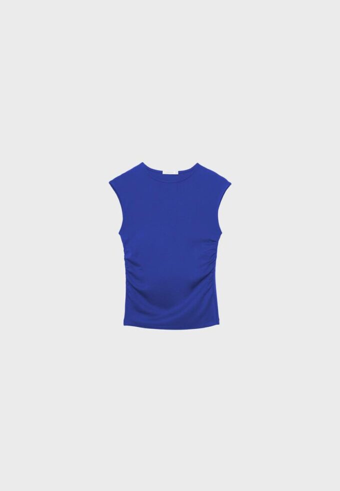 Βασικό εφαρμοστό T-shirt με πτυχώσεις Βασικό εφαρμοστό T-shirt με πτυχώσεις