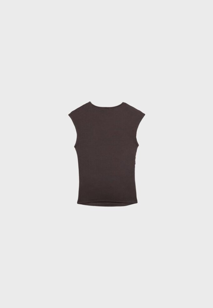 Βασικό εφαρμοστό T-shirt με πτυχώσεις Βασικό εφαρμοστό T-shirt με πτυχώσεις