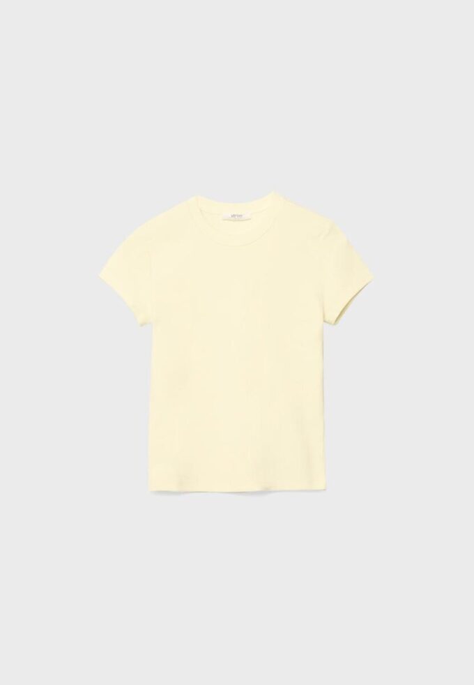 Βασικό κοντομάνικο T-shirt με στρογγυλό λαιμό Βασικό κοντομάνικο T-shirt με στρογγυλό λαιμό