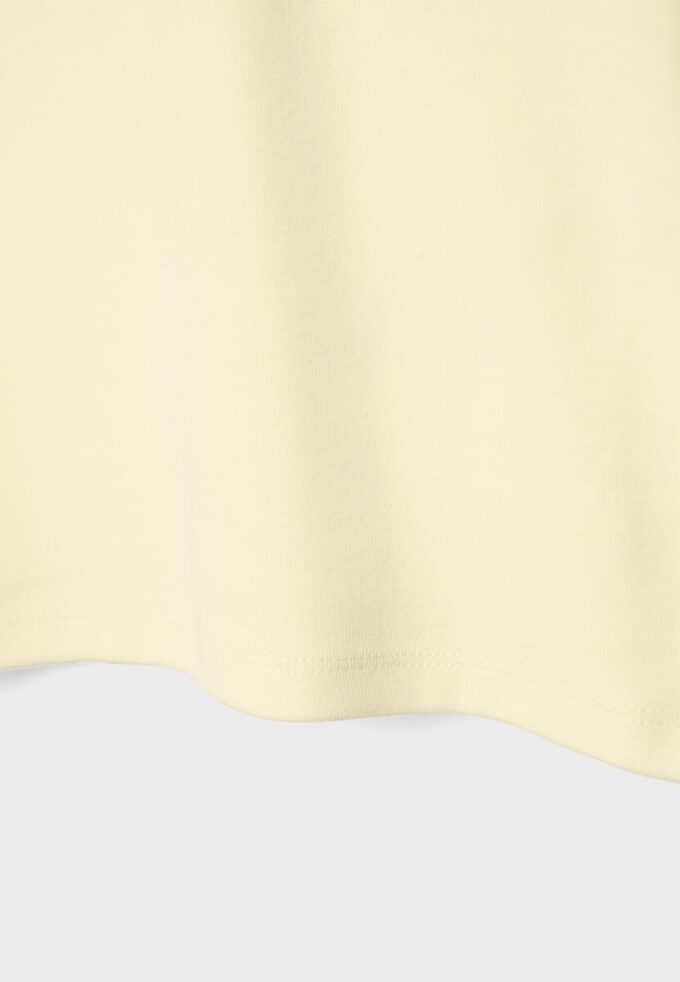 Βασικό κοντομάνικο T-shirt με στρογγυλό λαιμό Βασικό κοντομάνικο T-shirt με στρογγυλό λαιμό