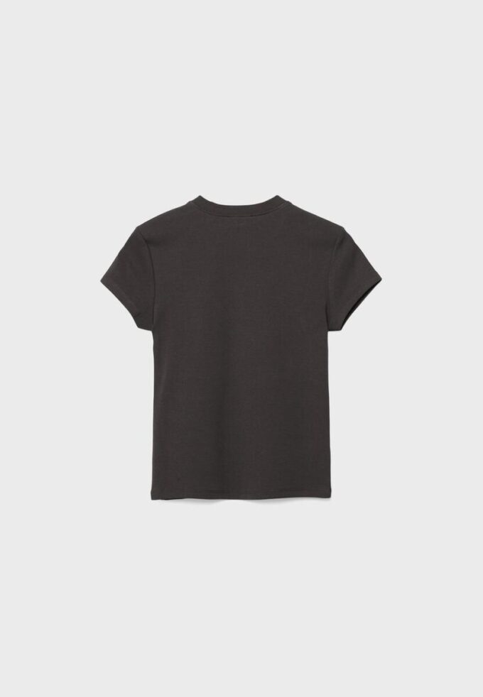 Βασικό κοντομάνικο T-shirt με στρογγυλό λαιμό Βασικό κοντομάνικο T-shirt με στρογγυλό λαιμό