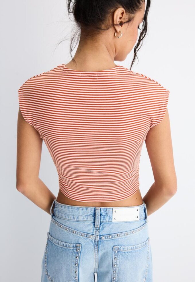 Βασικό ριγέ T-shirt με μίνι μανίκια
