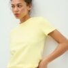 Βασικό T-shirt κανονικής εφαρμογής με απαλή υφή