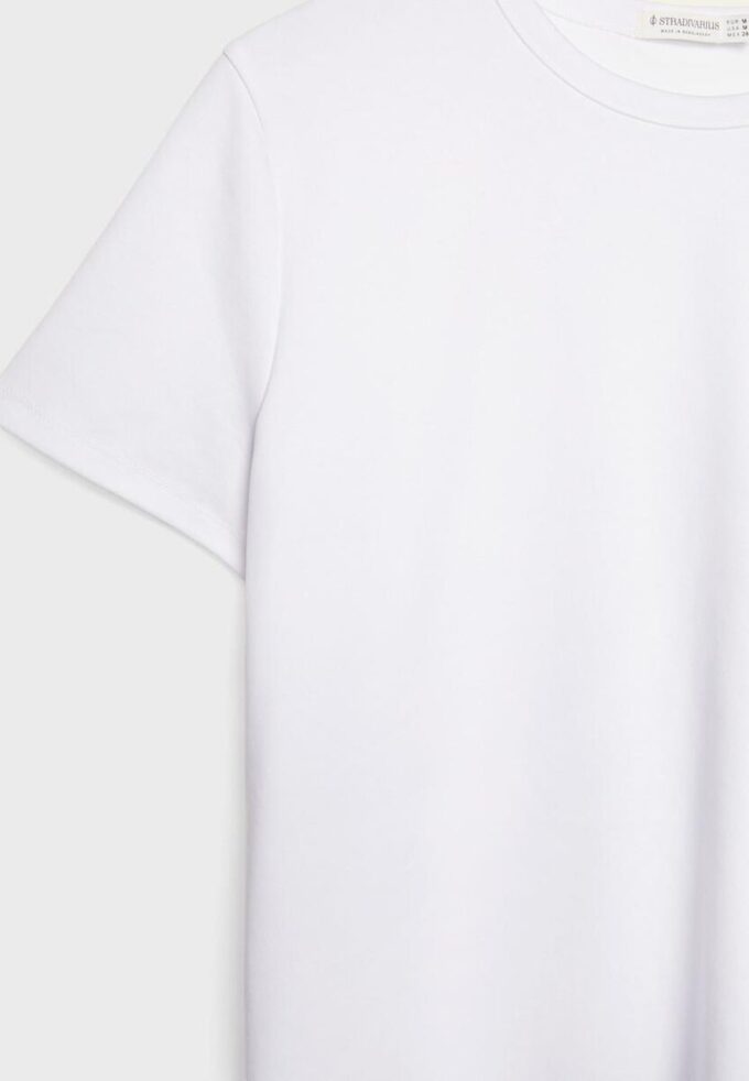 Βασικό T-shirt κανονικής εφαρμογής με απαλή υφή