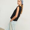 Βασικό T-shirt με επενδυμένους ώμους Βασικό T-shirt με επενδυμένους ώμους