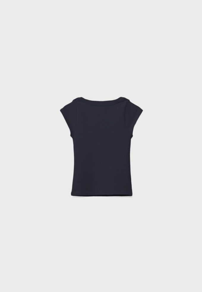 Βασικό T-shirt με λαιμόκοψη Βασικό T-shirt με λαιμόκοψη