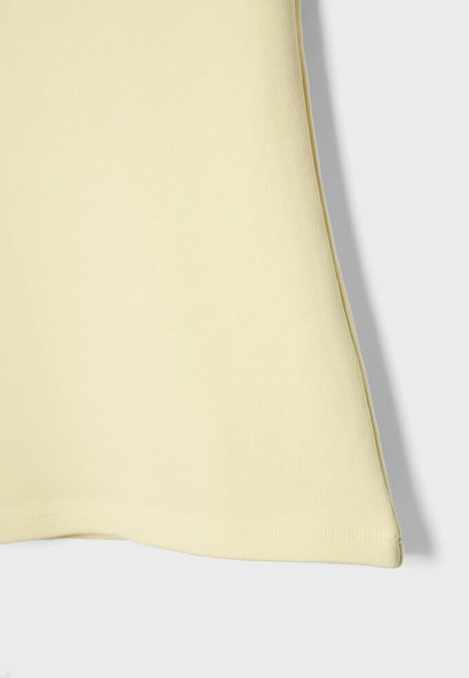 Βασικό T-shirt με λαιμόκοψη Βασικό T-shirt με λαιμόκοψη