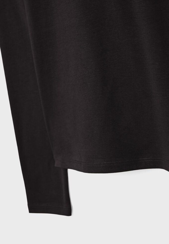 Βασικό T-shirt με μακριά μανίκια Βασικό T-shirt με μακριά μανίκια