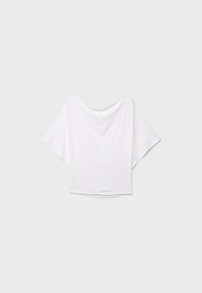Βασικό T-shirt με μανίκια νυχτερίδα Βασικό T-shirt με μανίκια νυχτερίδα