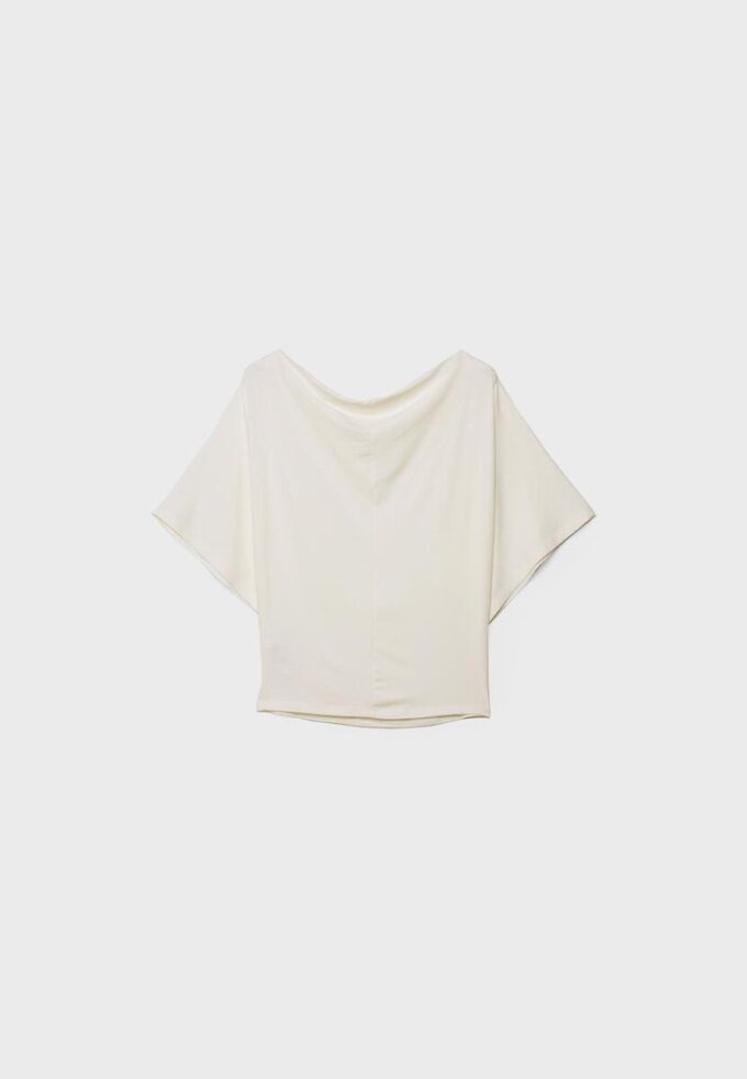 Βασικό T-shirt με μανίκια νυχτερίδα Βασικό T-shirt με μανίκια νυχτερίδα